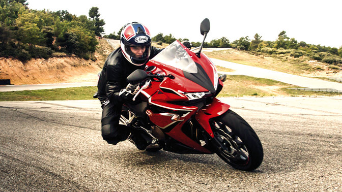 HONDA CBR500R REVIEW UK visual data 6